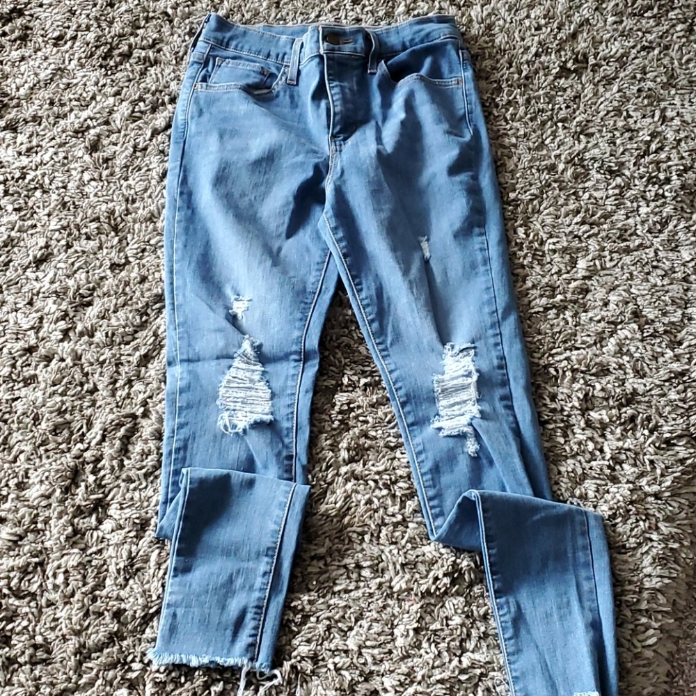 Levi's super cute jeans size 27S